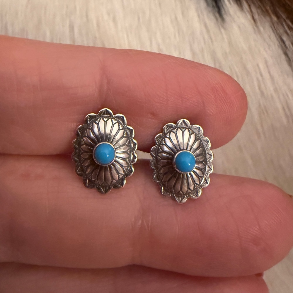 ❤️ Native American Artisan Concho Stud Turquoise Earrings Sterling New Mexico - Picture 3 of 10